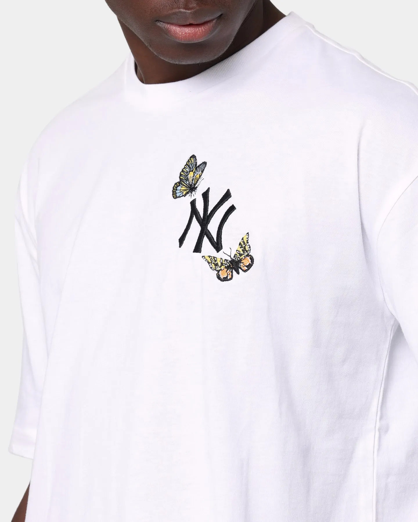 New Era New York Yankees Butterfly Oversized T-Shirt White