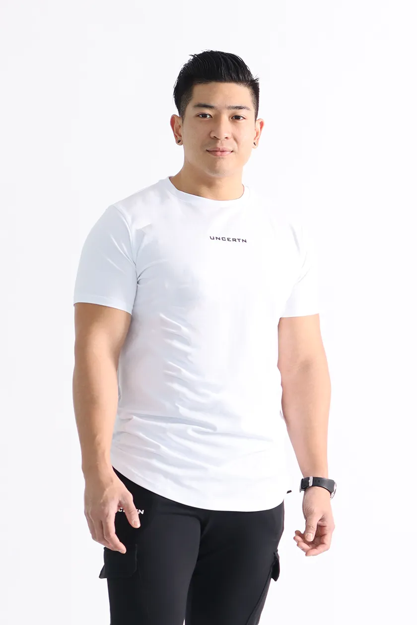 UC02 Arrival Scoop Tee - White